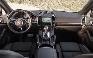      Porsche Cayenne S E-Hybrid US-spec - 2015