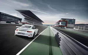   Porsche 911 GT3 - 2013