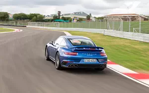   Porsche 911 Turbo - 2016