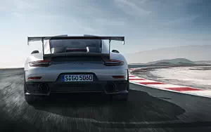   Porsche 911 GT2 RS - 2017
