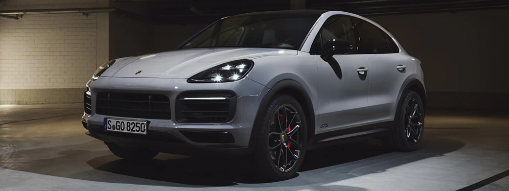   Porsche Cayenne GTS Coupe - 2020 - Car wallpapers