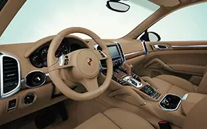   Porsche Cayenne Turbo - 2010