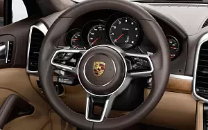   Porsche Cayenne - 2014