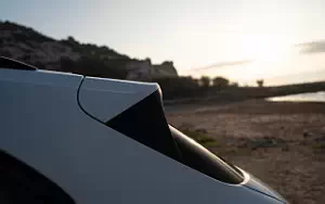   Porsche Cayenne S E-Hybrid (Carrara White Metallic) - 2023
