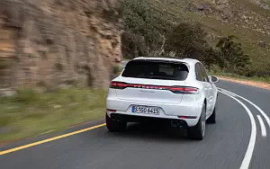   Porsche Macan Turbo (Carrara White Metallic) - 2019