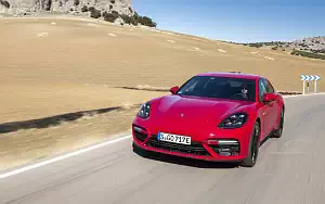   Porsche Panamera Turbo S E-Hybrid Sport Turismo (Carmine Red) - 2017
