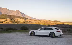   Porsche Panamera Turbo S E-Hybrid Sport Turismo (Carrara White Metallic) - 2017