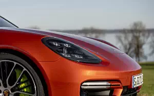   Porsche Panamera 4 E-Hybrid Sport Turismo SportDesign Package (Papaya Metallic) - 2020