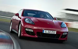   Porsche Panamera GTS - 2012