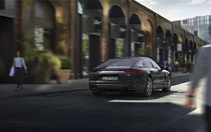   Porsche Panamera Turbo - 2016
