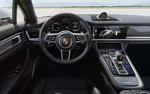   Porsche Panamera Turbo S E-Hybrid Executive - 2017