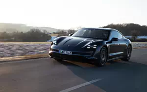 Обои автомобили Porsche Taycan (Volcano Grey Metallic) - 2021