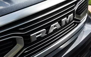   Ram 1500 Limited Tungsten Edition Crew Cab - 2017
