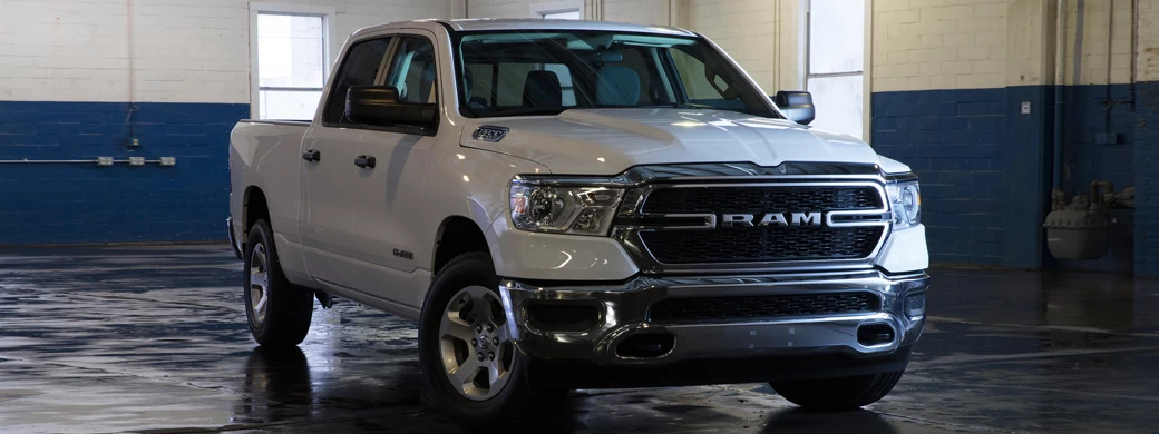   Ram 1500 Tradesman Crew Cab Chrome Appearance Package - 2018 - Car wallpapers