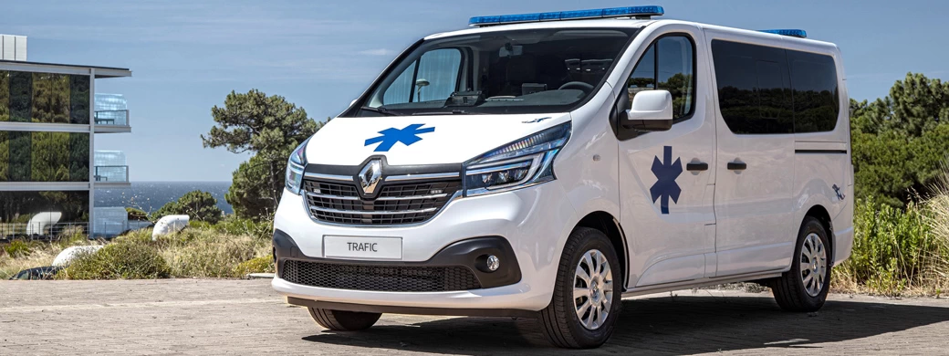   Renault Trafic Ambulance - 2019 - Car wallpapers