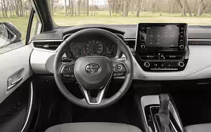   Toyota Corolla SE Sedan US-spec - 2019