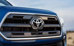   Toyota Tacoma Limited Double Cab - 2015