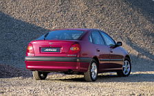 Toyota Avensis 5door - 1997