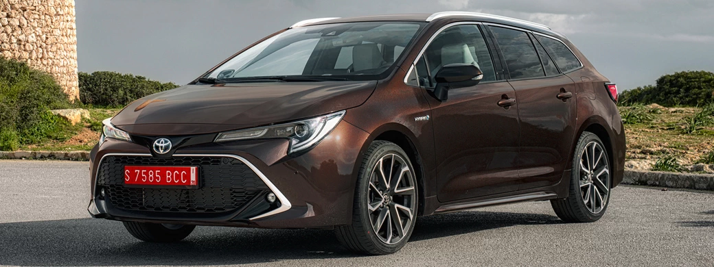   Toyota Corolla Touring Sports Hybrid 2.0L - 2019 - Car wallpapers