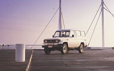   Toyota Land Cruiser 70 - 1984