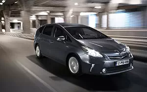   Toyota Prius+ - 2012