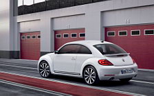   Volkswagen Beetle - 2011