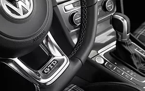   Volkswagen Golf GTD 5door - 2013