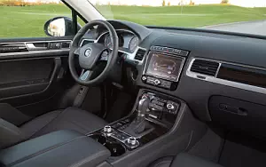   Volkswagen Touareg Hybrid - 2014