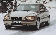   Volvo S60 AWD - 2002