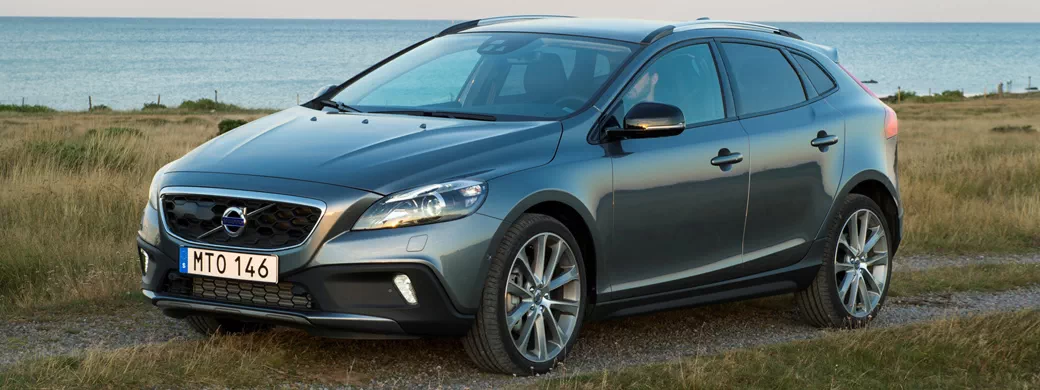   Volvo V40 T5 AWD Cross Country - 2016 - Car wallpapers
