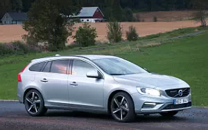   Volvo V60 T5 R-Design - 2016
