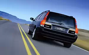  Volvo V70 - 2003