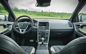   Volvo XC60 R-Design - 2013