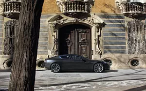   Aston Martin Rapide (Quantum Silver) - 2010