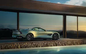   Aston Martin Vanquish Volante - 2025