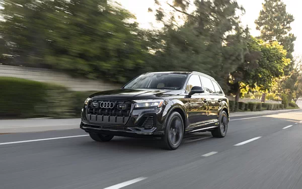 ���� ���������� Audi Q7 55 TFSI quattro (Tamarind Brown Metallic) US-spec - 2025