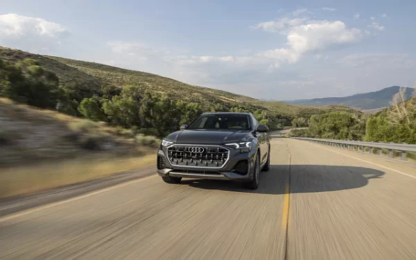 ���� ���������� Audi Q8 55 TFSI quattro (Samurai Grey Metallic) US-spec - 2025