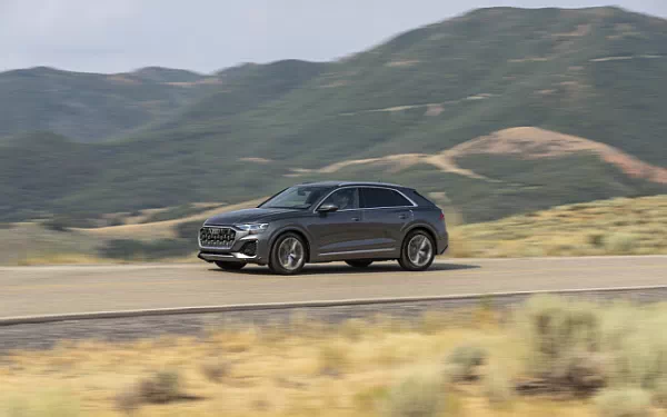 ���� ���������� Audi Q8 55 TFSI quattro (Samurai Grey Metallic) US-spec - 2025