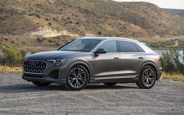 ���� ���������� Audi Q8 55 TFSI quattro (Samurai Grey Metallic) US-spec - 2025