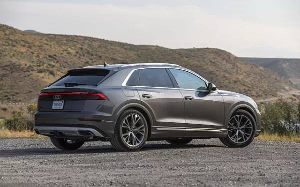 ���� ���������� Audi Q8 55 TFSI quattro (Samurai Grey Metallic) US-spec - 2025