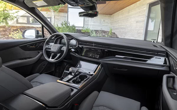 ���� ���������� Audi SQ7 TFSI (Ascari Blue Metallic) US-spec - 2025