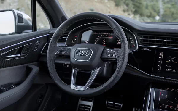 ���� ���������� Audi SQ7 TFSI (Ascari Blue Metallic) US-spec - 2025