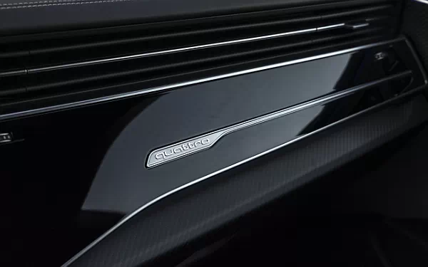 ���� ���������� Audi SQ8 TFSI quattro (Chili Red Metallic) US-spec - 2025