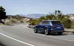   Audi Q7 55 TFSI quattro S line - 2024