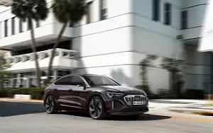   Audi Q8 Sportback 55 e-tron quattro - 2022