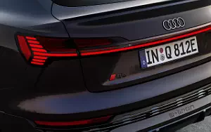   Audi Q8 Sportback 55 e-tron quattro - 2022