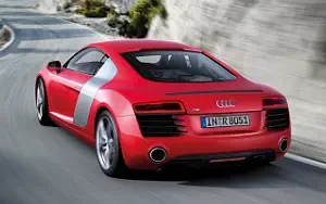   Audi R8 - 2012