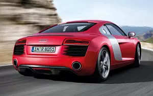   Audi R8 - 2012