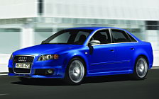   Audi RS4 - 2005