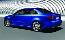   Audi RS4 - 2005